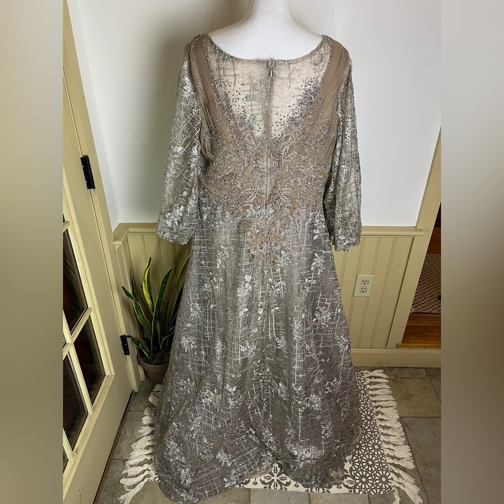 Mac Duggal NWT 20283D Embellished Lace Beaded Evening Gown 18 Silver Champagne - Picture 5 of 15